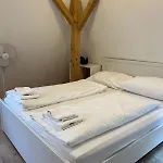 Traditional Solnohrad