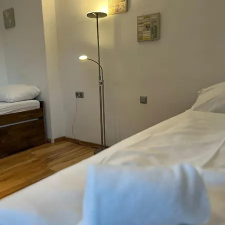 Apartment Traditional